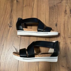 NWT ADRIENNE VITTADINI SANDALS BLACK 8.5